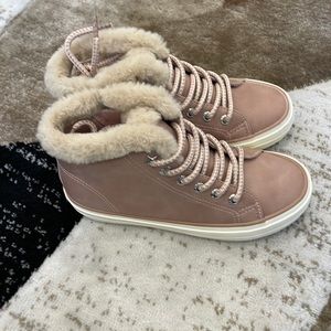 Nautica furry lined boots